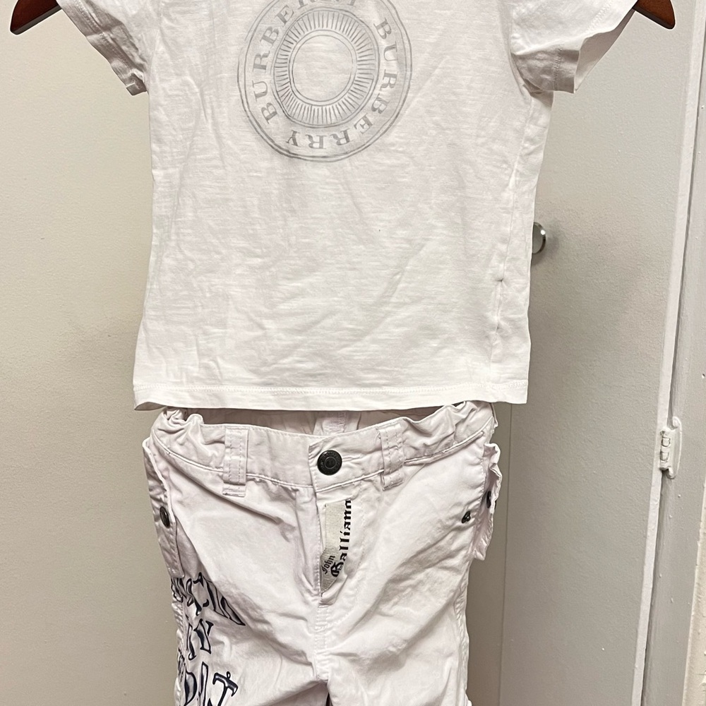 Burberry White T-Shirt and Shorts Set